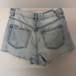 PacSun Light Washed Jean Shorts Size 27